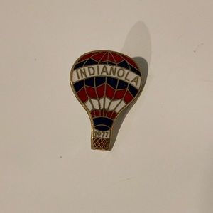 Vintage National Balloon Classic pin